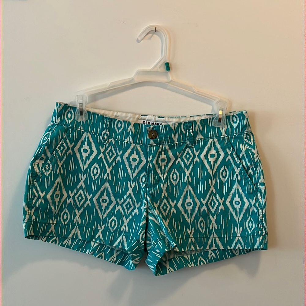 💙💛Old Navy Teal & White Statement Shorts💛💙